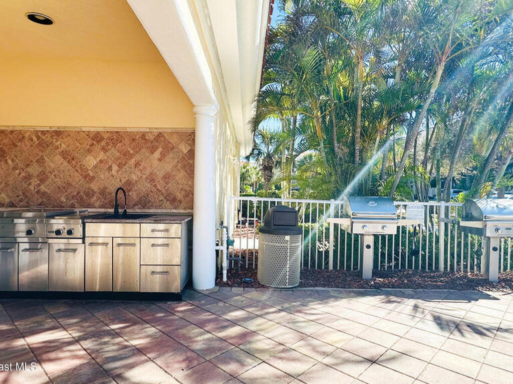 27 Harbour Isle Drive, Hutchinson Island, FL 34949