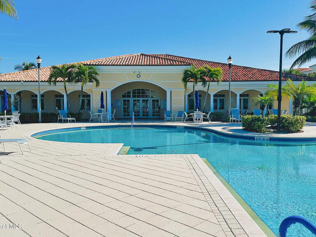 27 Harbour Isle Drive, Hutchinson Island, FL 34949