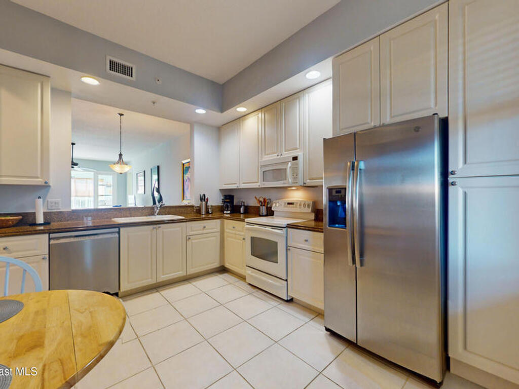27 Harbour Isle Drive, Hutchinson Island, FL 34949