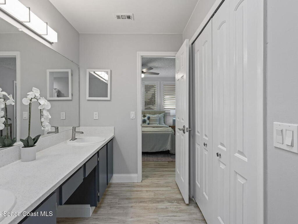 654 Cedar Side Circle, Palm Bay, FL 32905