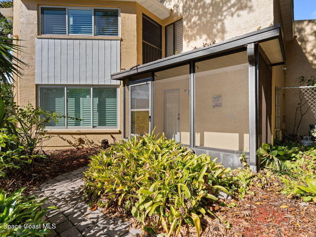 654 Cedar Side Circle, Palm Bay, FL 32905