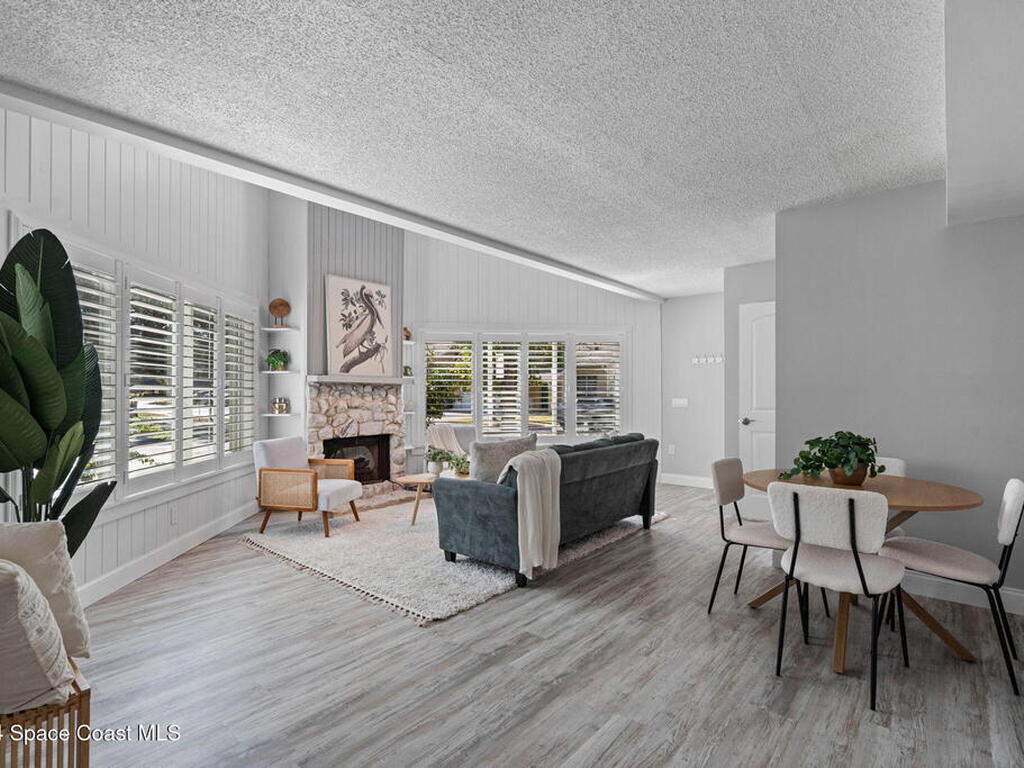 654 Cedar Side Circle, Palm Bay, FL 32905