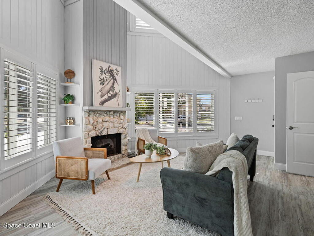 654 Cedar Side Circle, Palm Bay, FL 32905