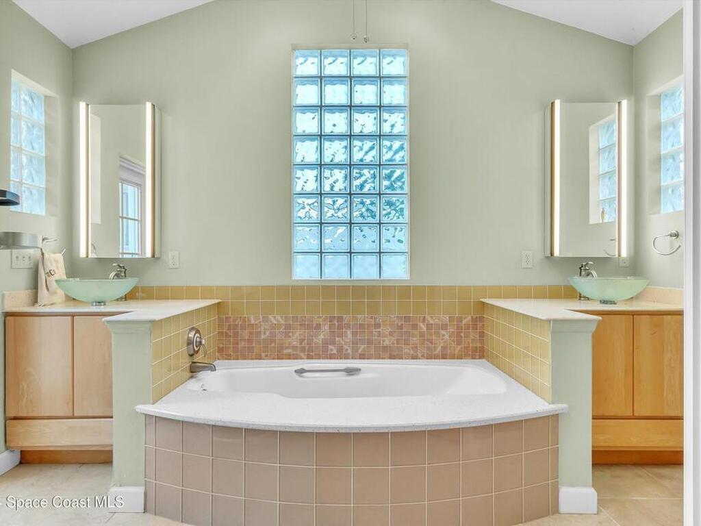 417 1st Avenue, Indialantic, FL 32903