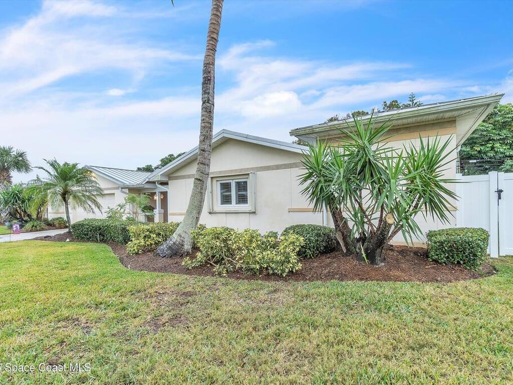 417 1st Avenue, Indialantic, FL 32903