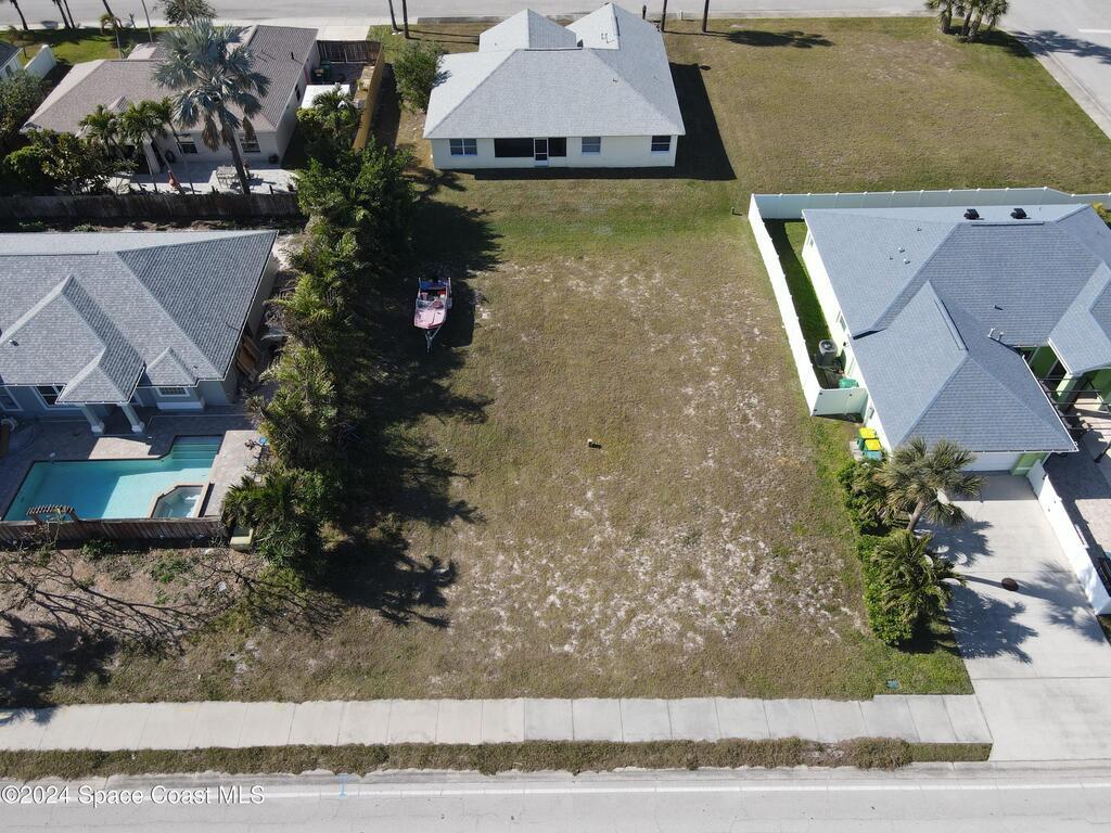 320 S Brevard Avenue, Cocoa Beach, FL 32931