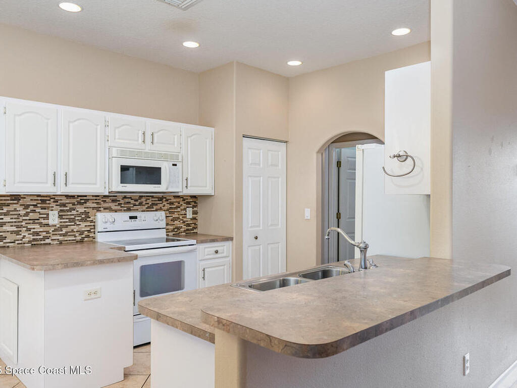 833 Parkwood Avenue, Titusville, FL 32796