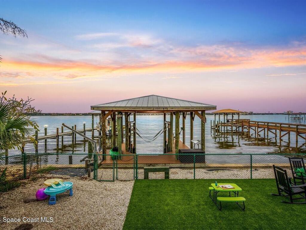 801 Grandview Drive, Merritt Island, FL 32952