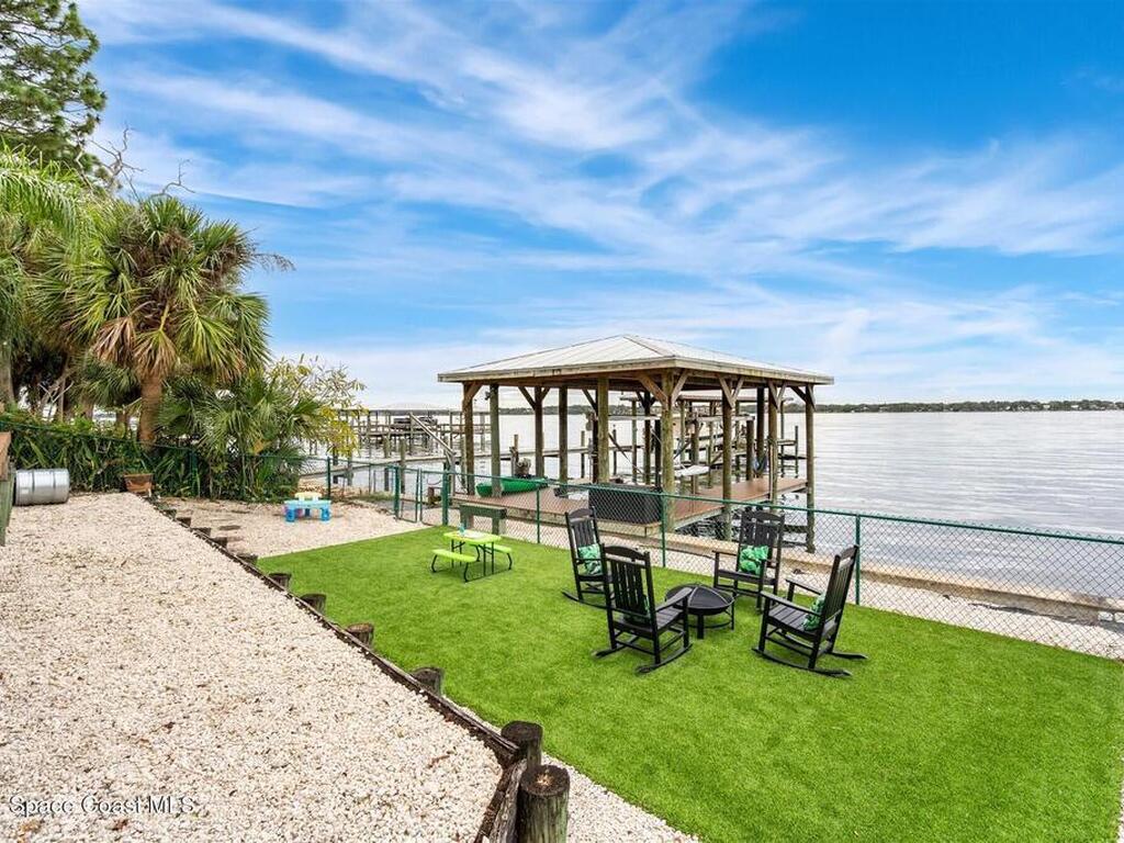 801 Grandview Drive, Merritt Island, FL 32952