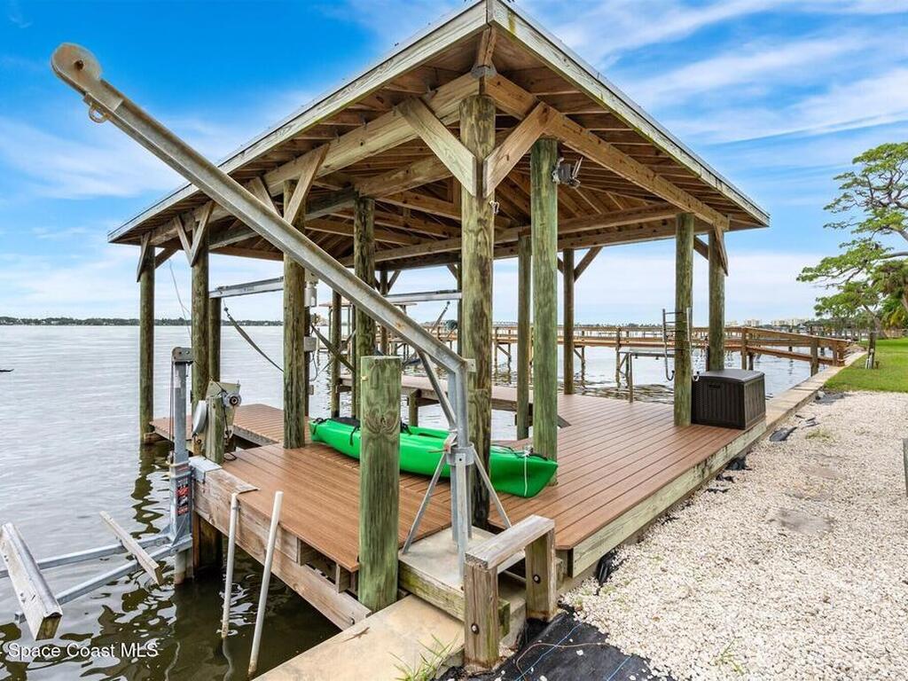 801 Grandview Drive, Merritt Island, FL 32952
