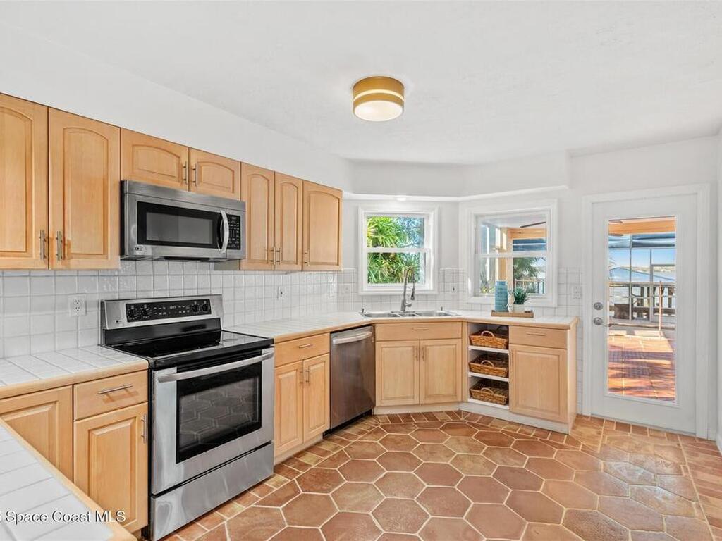 801 Grandview Drive, Merritt Island, FL 32952