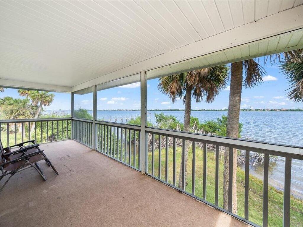 10060 S Tropical Trail, Merritt Island, FL 32952