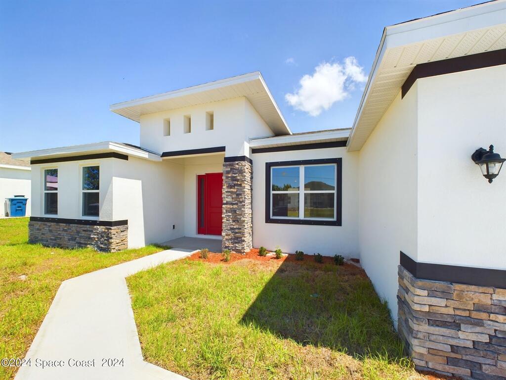 542 Lambright Street, Palm Bay, FL 32908