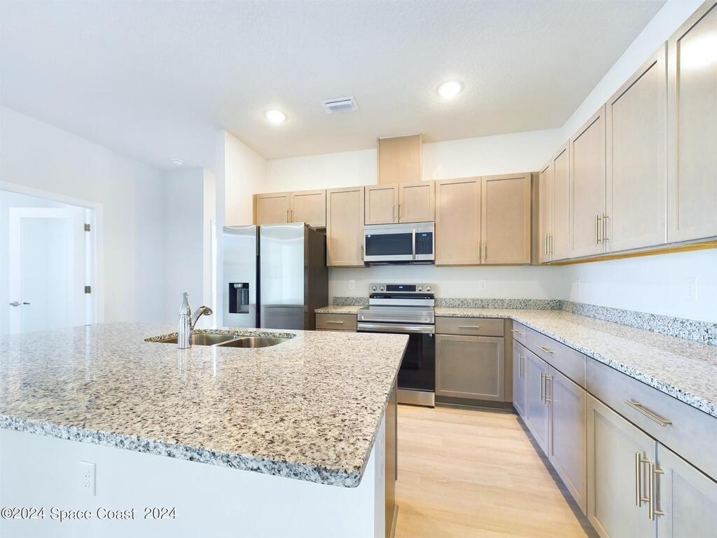 542 Lambright Street, Palm Bay, FL 32908