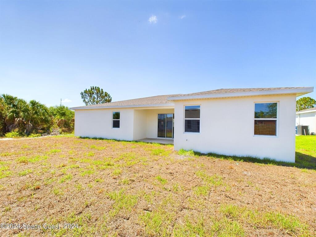 542 Lambright Street, Palm Bay, FL 32908