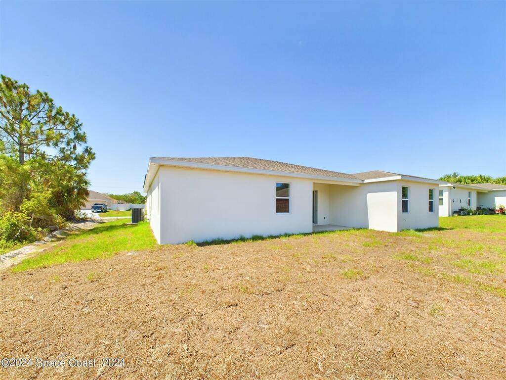 542 Lambright Street, Palm Bay, FL 32908