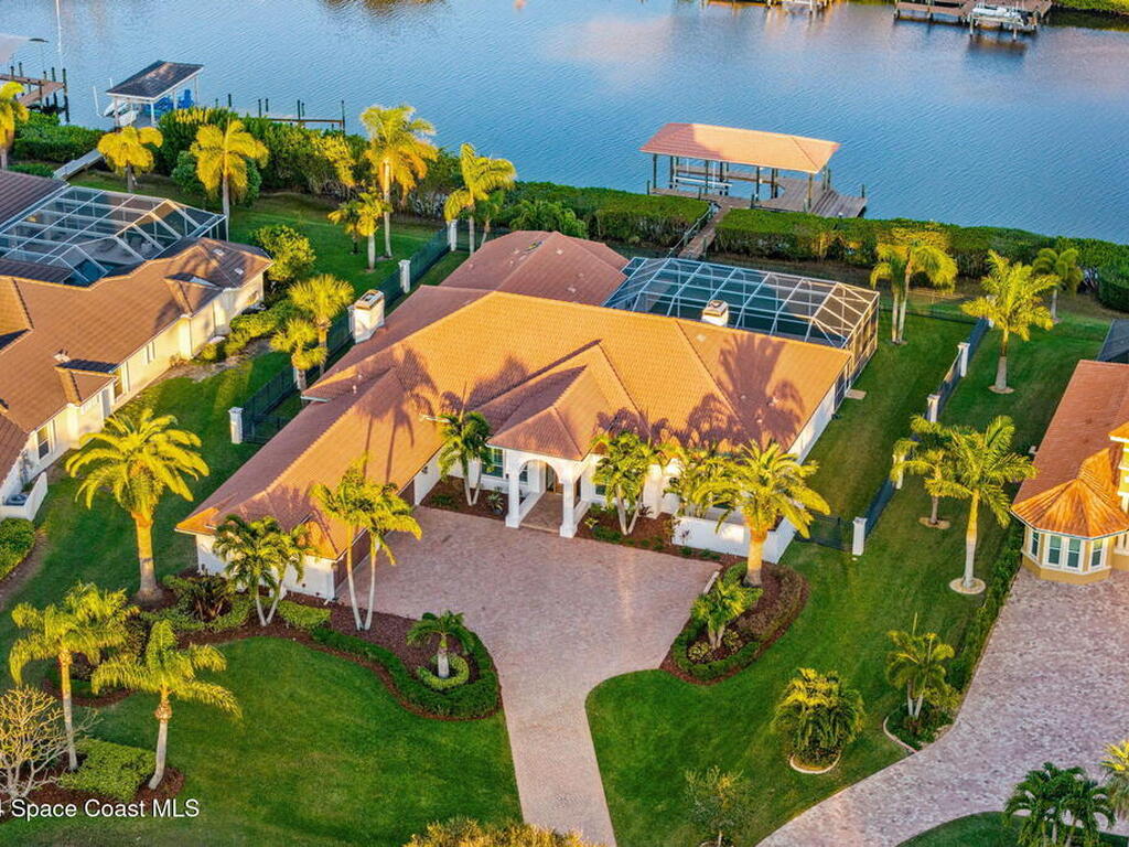 104 Lansing Island Drive, Indian Harbour Beach, FL 32937