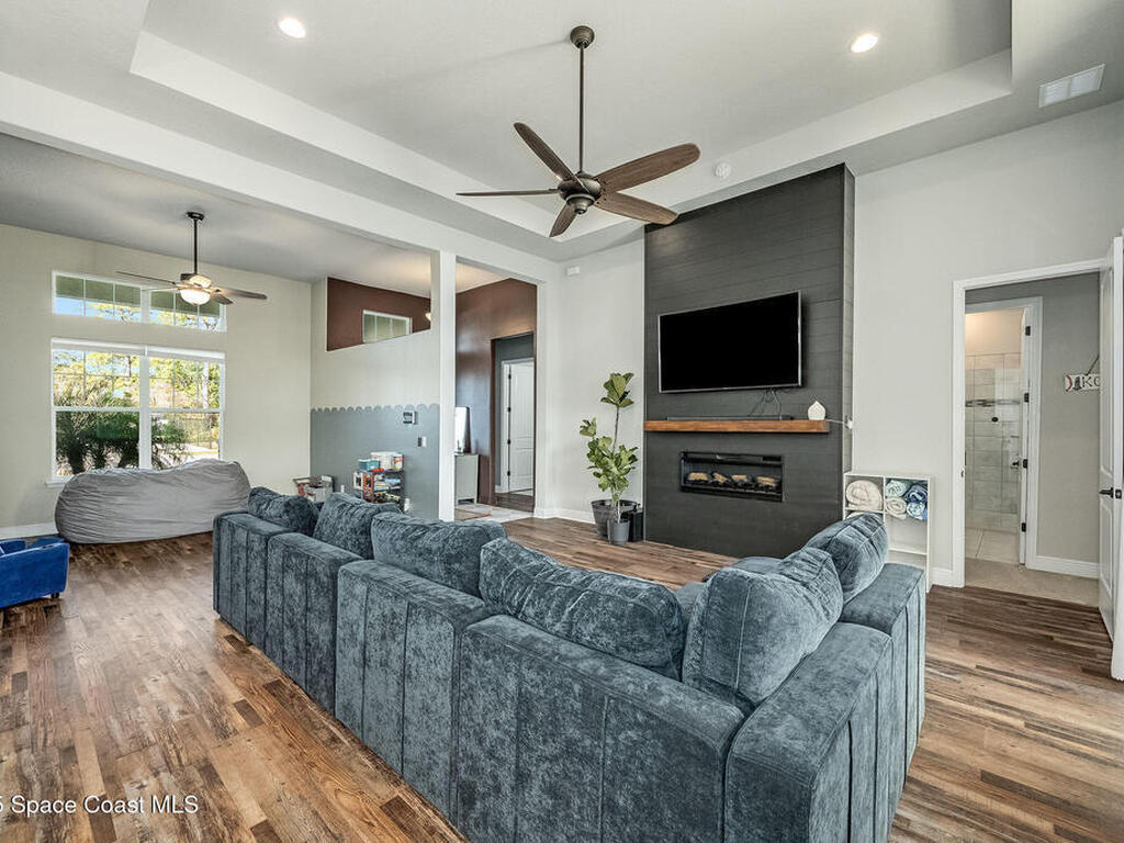 1984 Crossbill Drive, Titusville, FL 32796