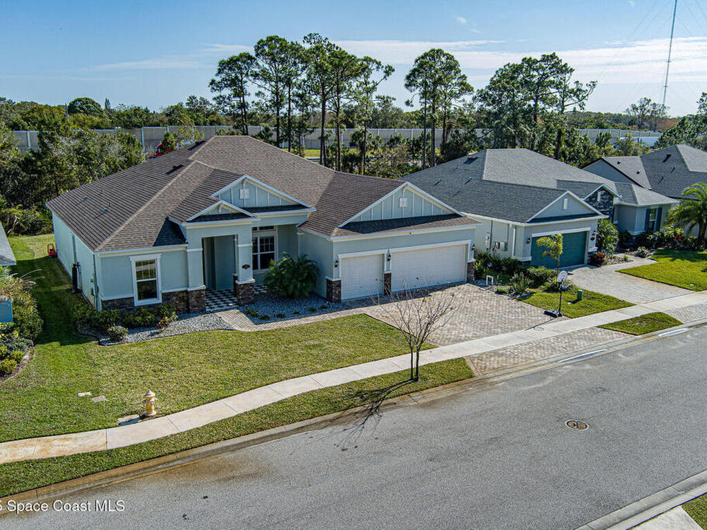 1984 Crossbill Drive, Titusville, FL 32796