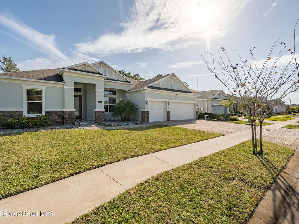 1984 Crossbill Drive, Titusville, FL 32796