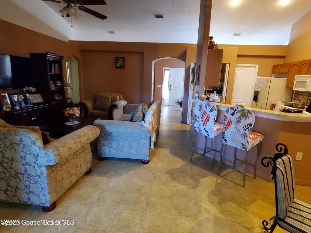 999 Carver Road, Palm Bay, FL 32909