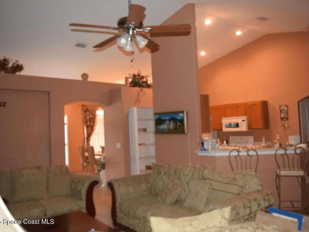 999 Carver Road, Palm Bay, FL 32909