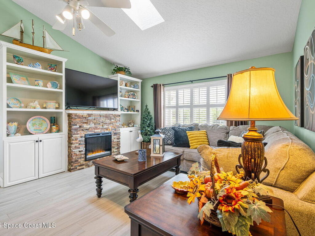 4385 Windover Way, Melbourne, FL 32934