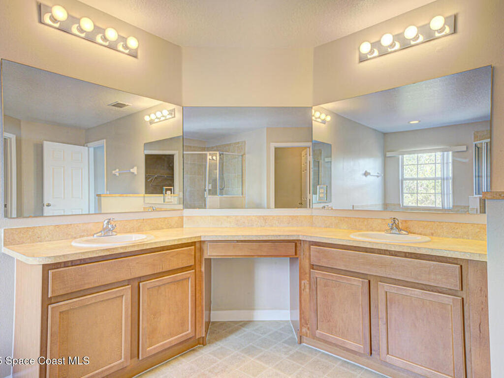 264 Wishing Well Circle, Palm Bay, FL 32908