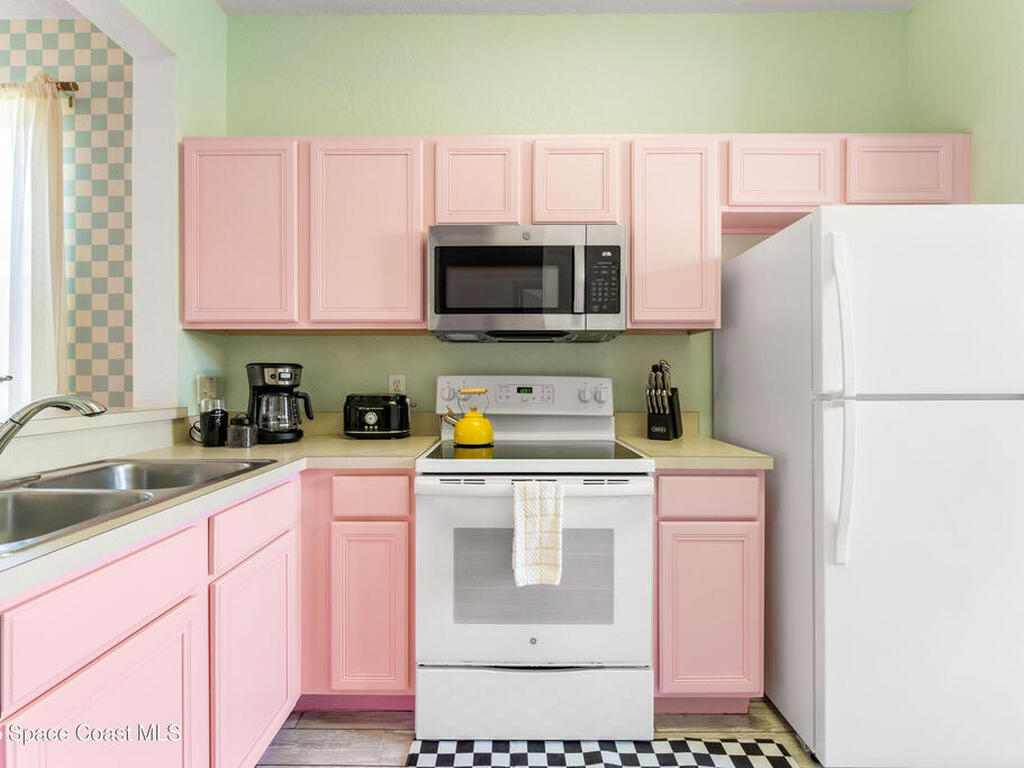 2735 Calabria Avenue, Davenport, FL 33897