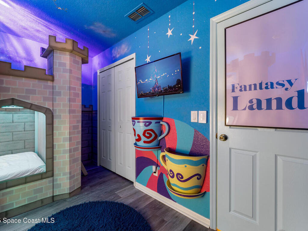 2735 Calabria Avenue, Davenport, FL 33897