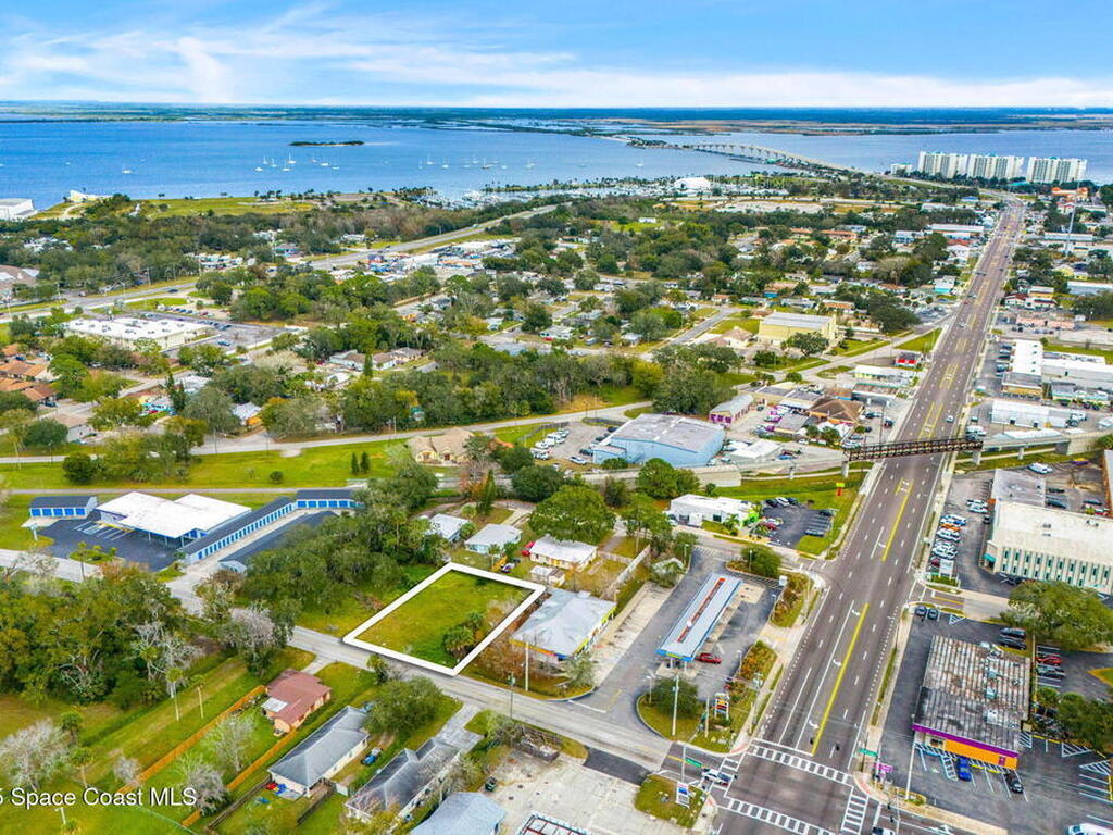 17 N Park Avenue, Titusville, FL 32796