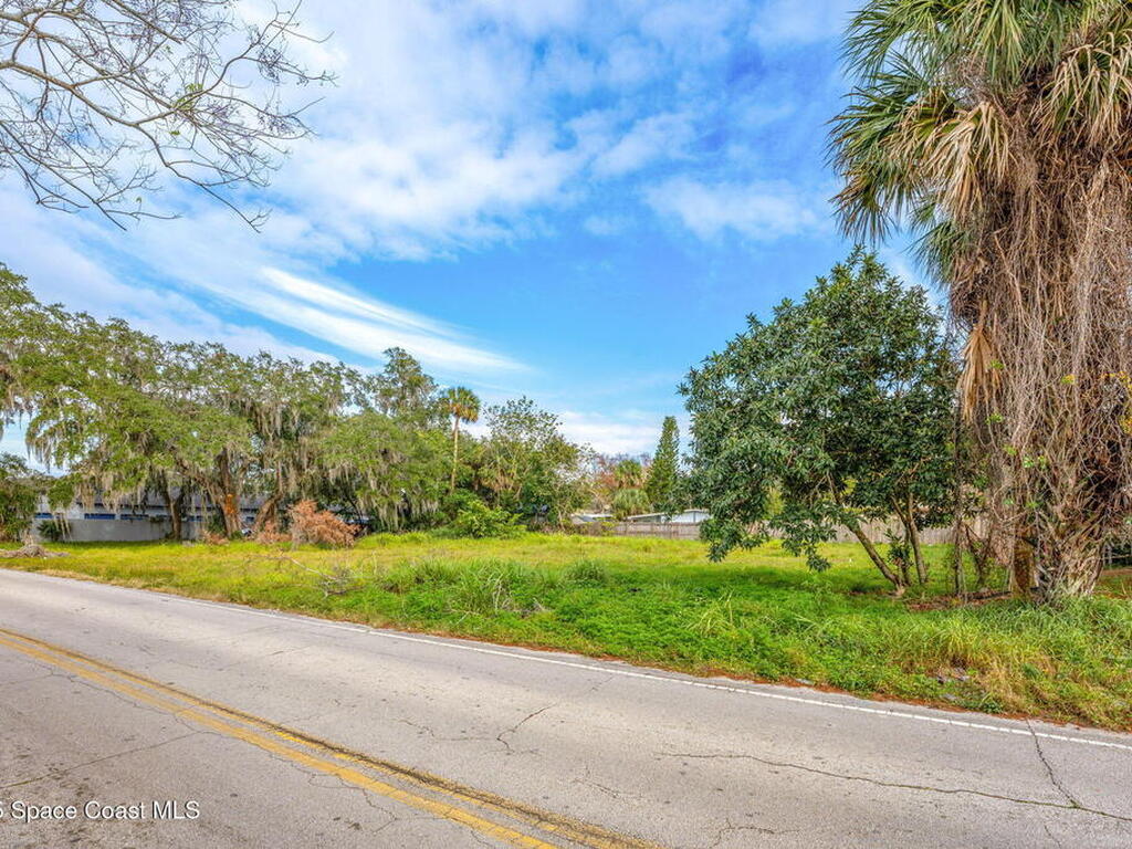 17 & 19 N Park Avenue, Titusville, FL 32796
