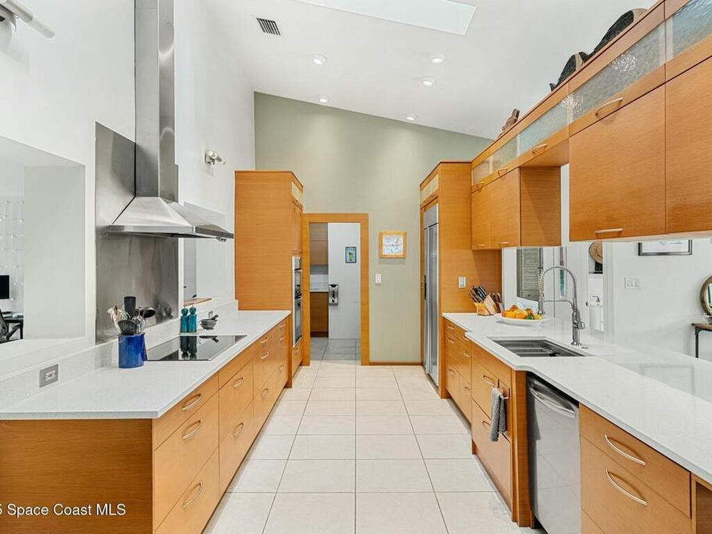 1539 Bayshore Drive, Cocoa Beach, FL 32931