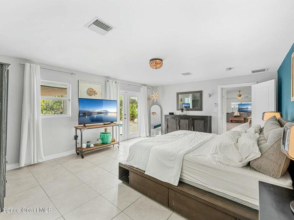 1539 Bayshore Drive, Cocoa Beach, FL 32931