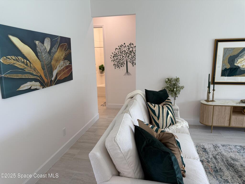 557 Castana Avenue, Palm Bay, FL 32909