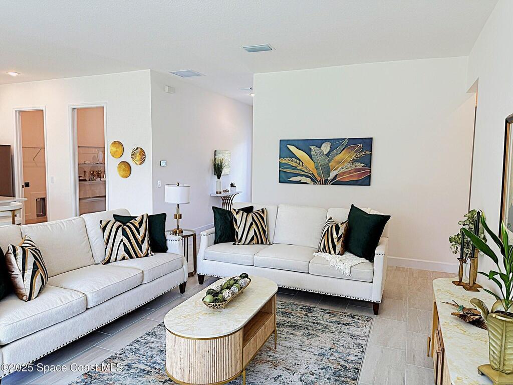 557 Castana Avenue, Palm Bay, FL 32909