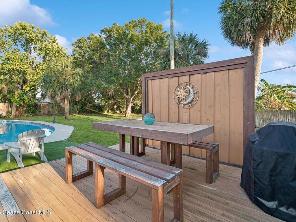 285 Coral Way, Indialantic, FL 32903