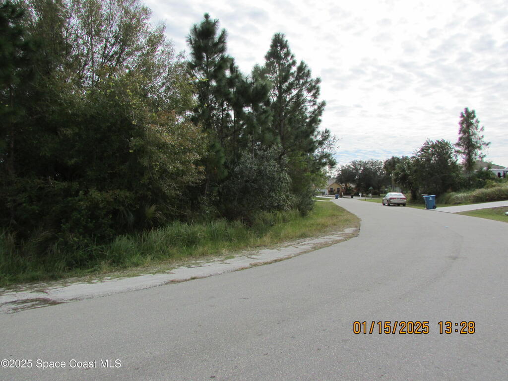 470 Oakmon Road, Palm Bay, FL 32908