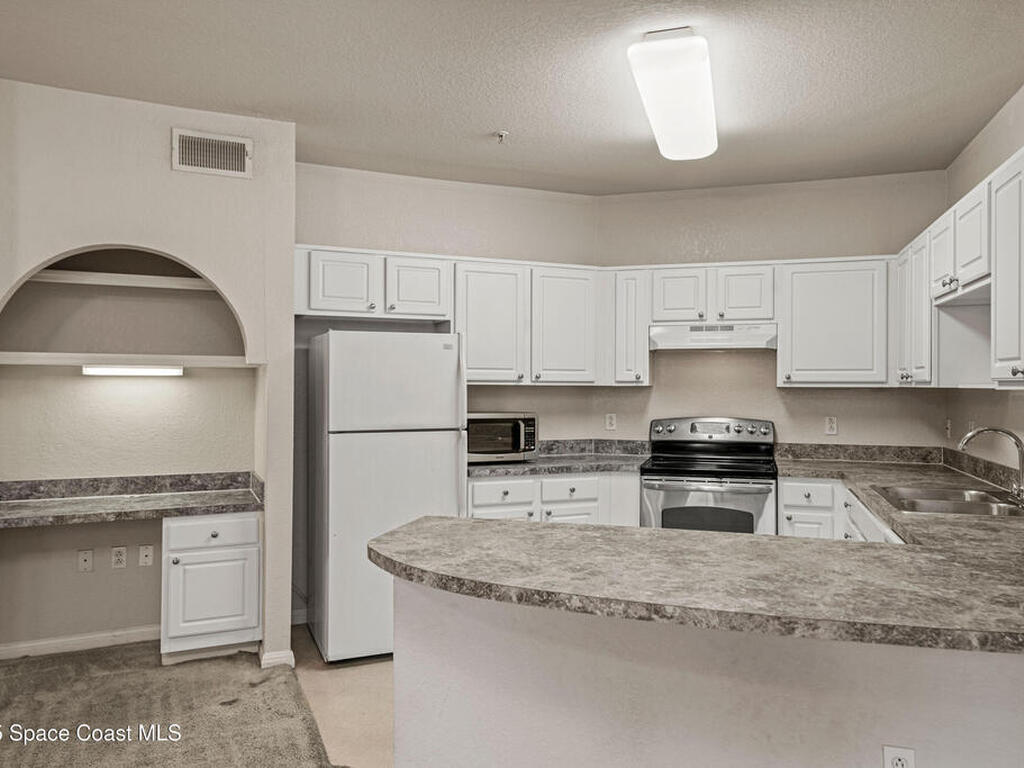 911 N Orange Avenue, Orlando, FL 32801