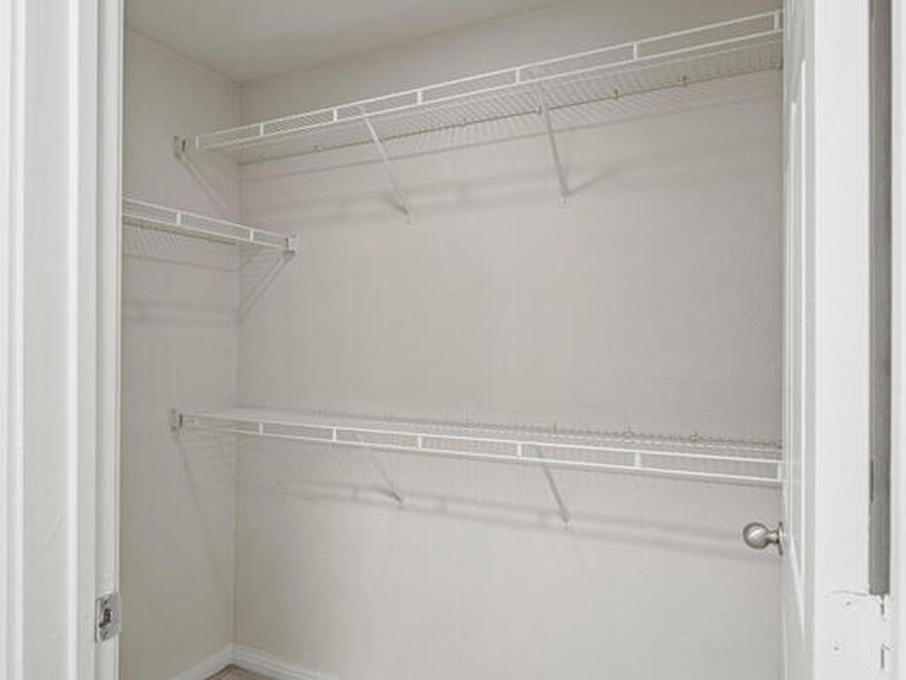 911 N Orange Avenue, Orlando, FL 32801