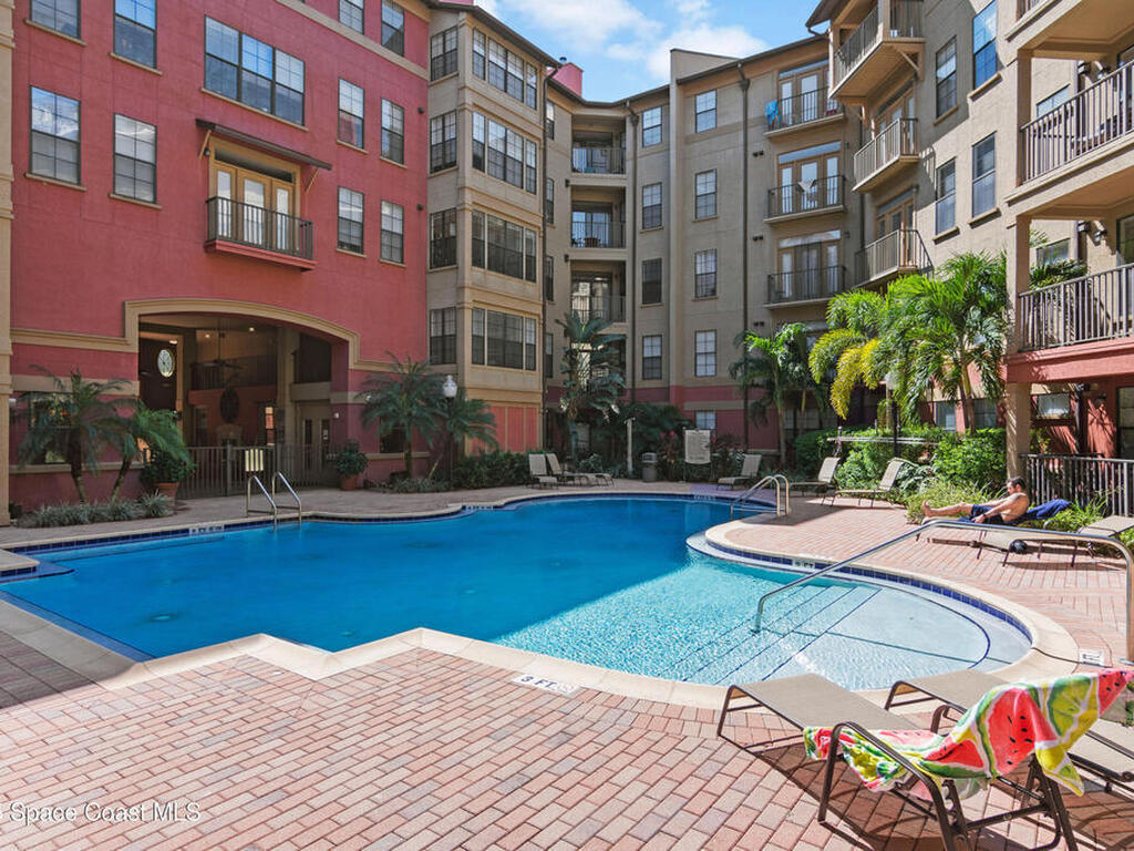 911 N Orange Avenue, Orlando, FL 32801