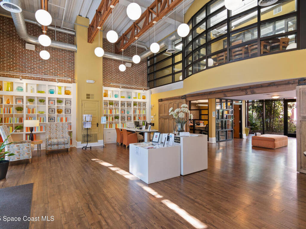 911 N Orange Avenue, Orlando, FL 32801