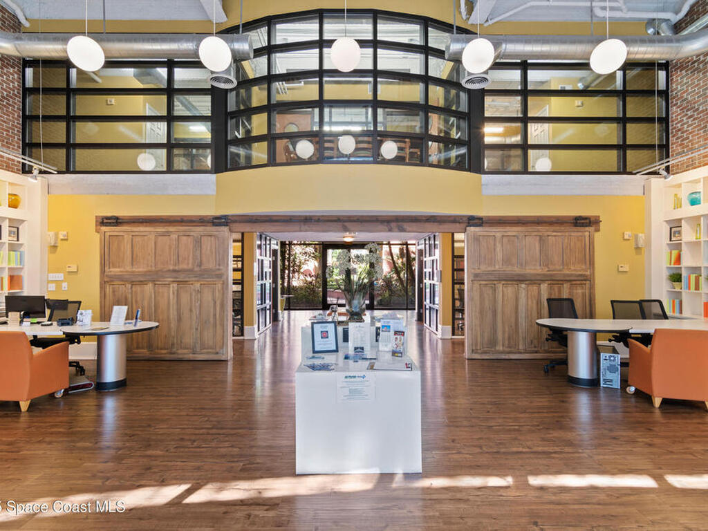 911 N Orange Avenue, Orlando, FL 32801