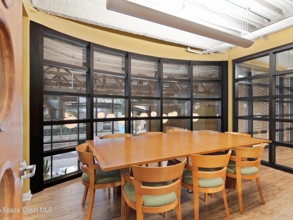 911 N Orange Avenue, Orlando, FL 32801