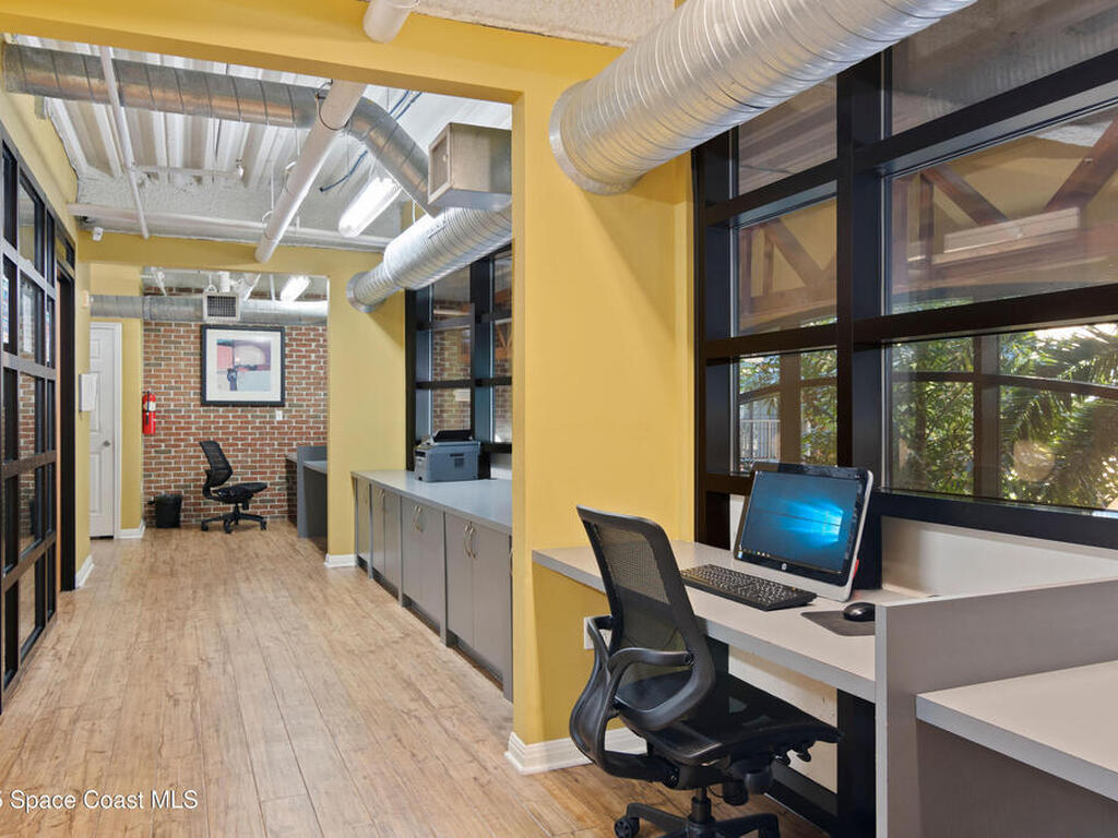 911 N Orange Avenue, Orlando, FL 32801