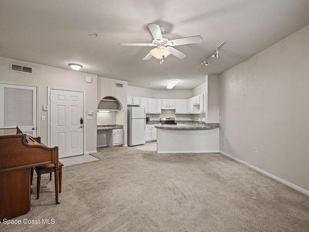 911 N Orange Avenue, Orlando, FL 32801