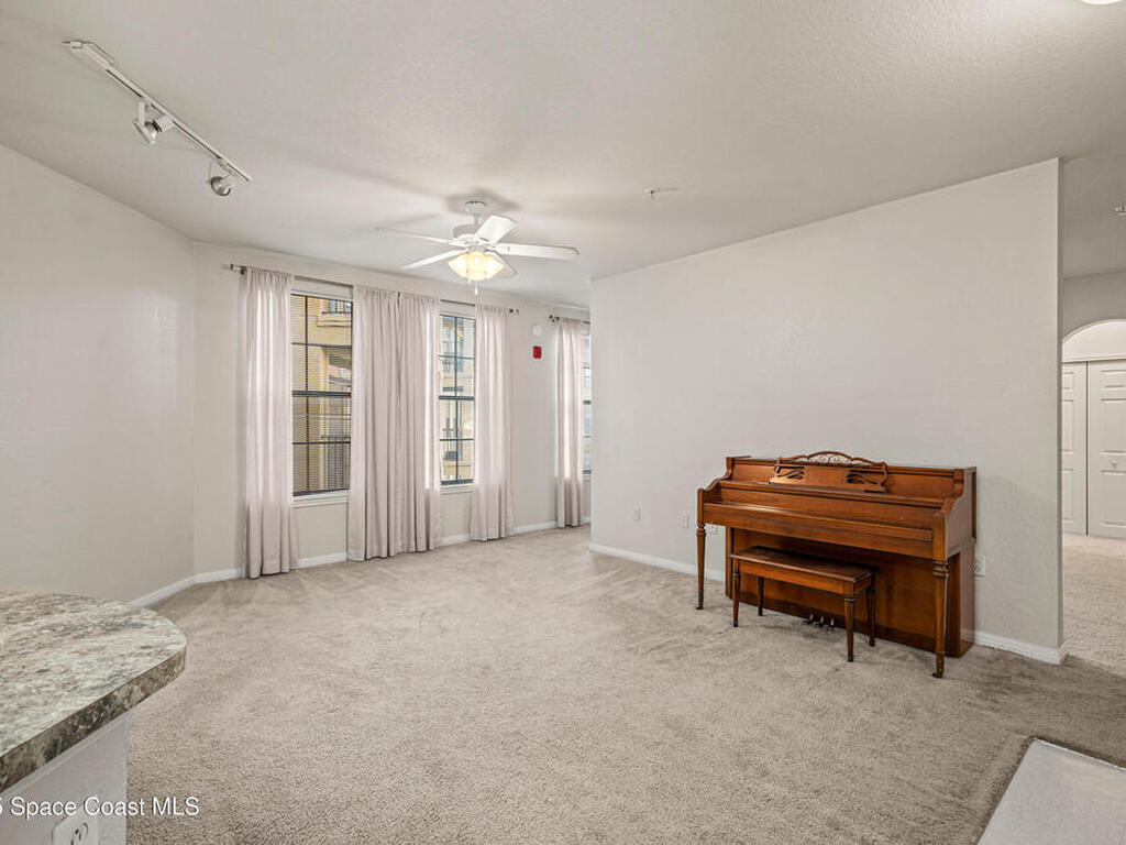 911 N Orange Avenue, Orlando, FL 32801