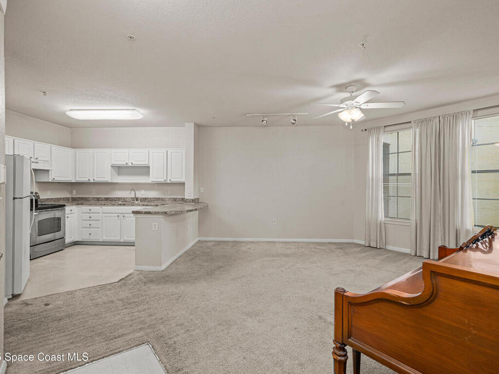 911 N Orange Avenue, Orlando, FL 32801