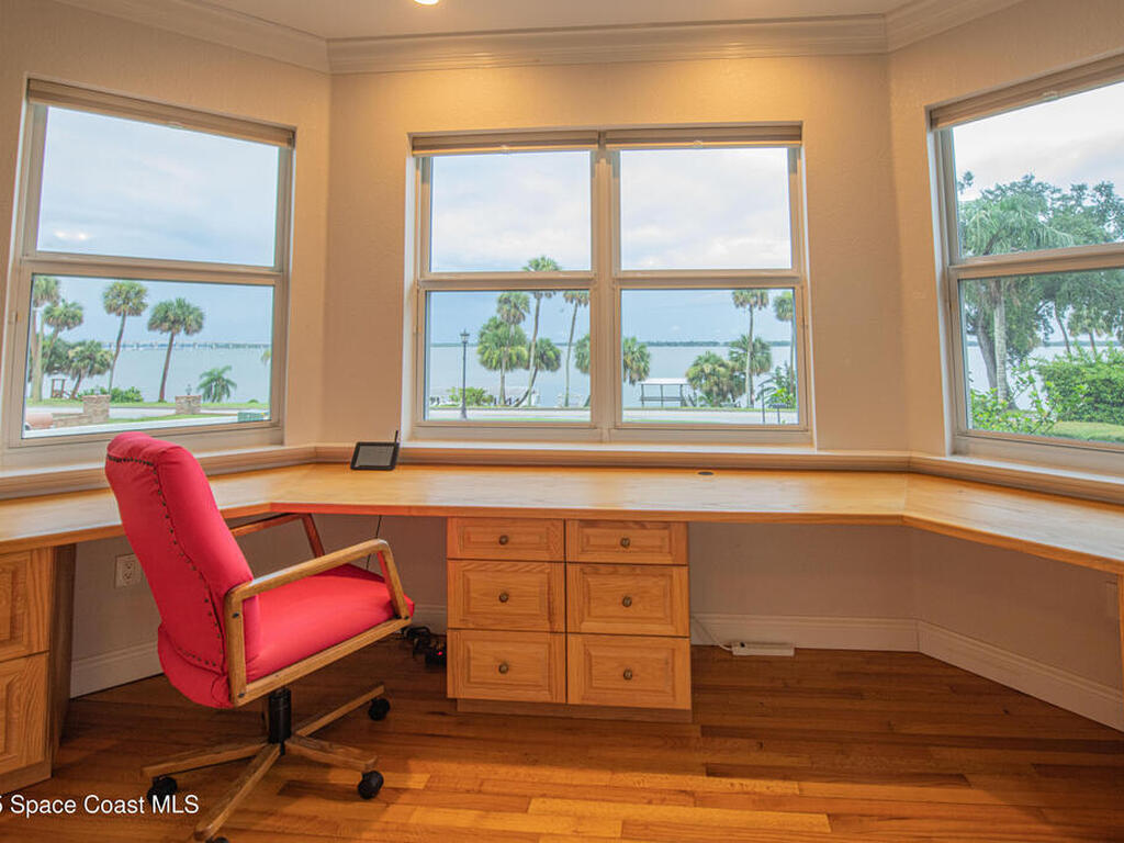 1613 N Indian River Drive, Cocoa, FL 32922