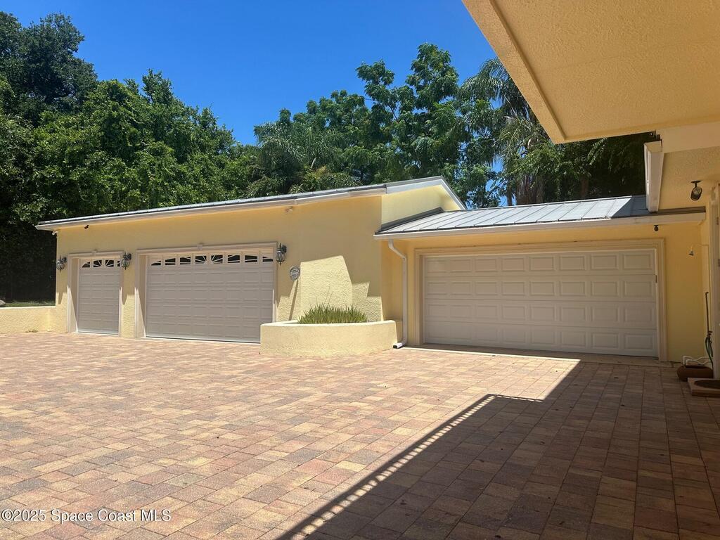 1613 N Indian River Drive, Cocoa, FL 32922